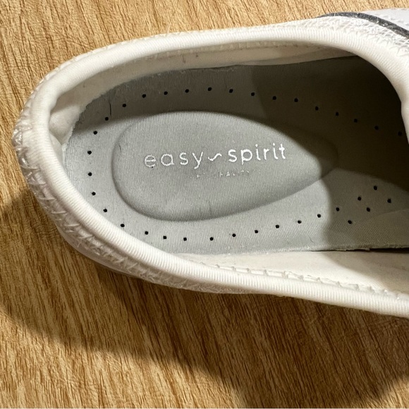 Easy Spirit Setunein Clogs Sz 8.5 - Picture 9 of 10